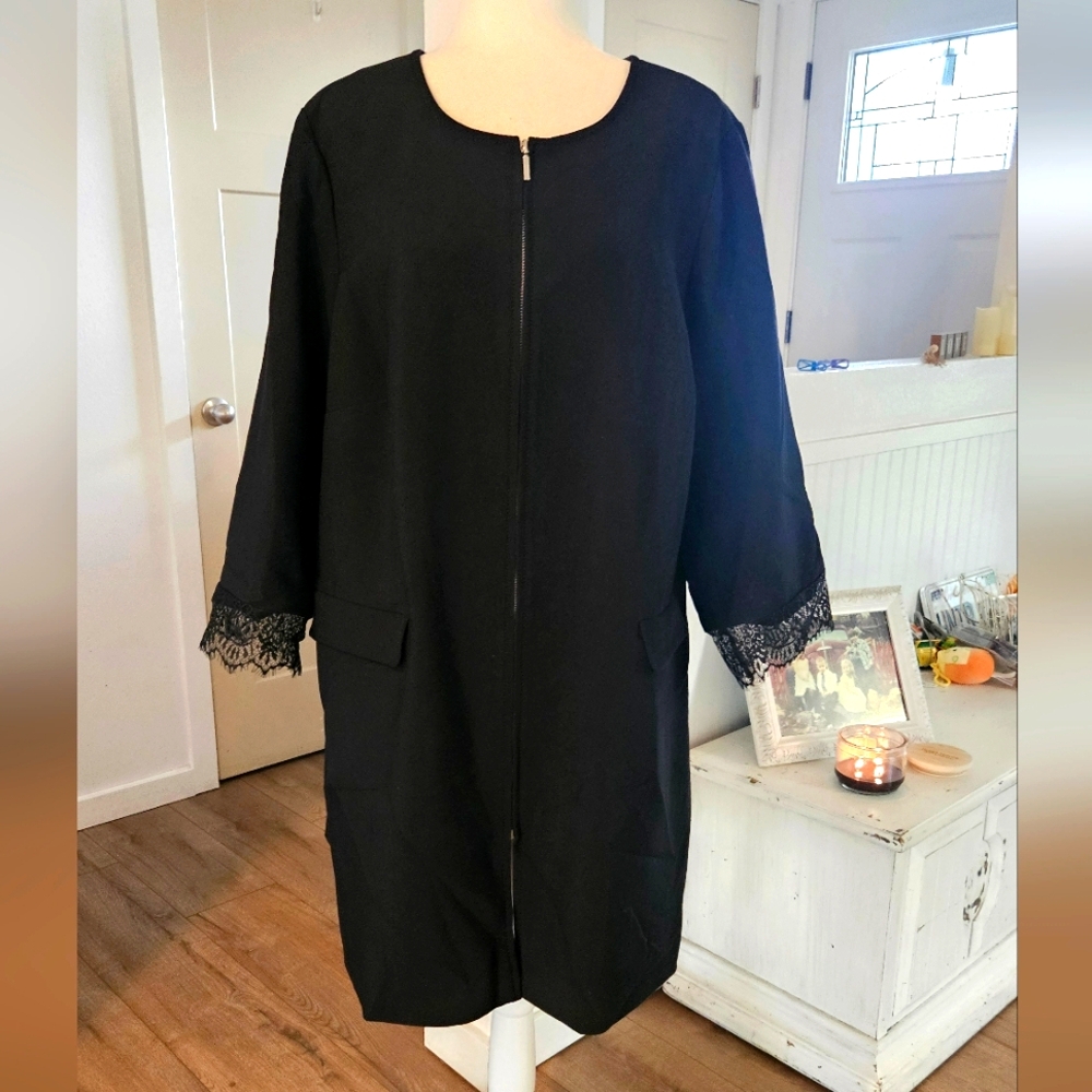 NWOT's - ALFANI - Black Lined Dress Jacket, Front Zip, Lace Accents - Size 2X